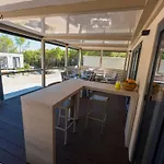 Charming Two-bedroom Mobile Homes - Mobile With Sea View Semesterbostad Drage