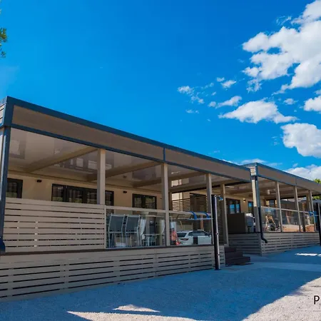 Casa vacanze Charming Two-bedroom Mobile Homes - Mobile With Sea View *