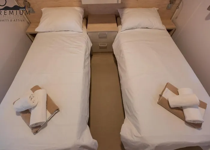 Charming Two-bedroom Mobile Homes - Mobile With Sea View Casa vacanze Drage