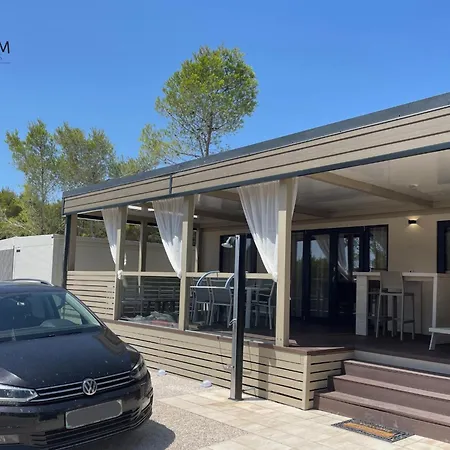 Charming Two-bedroom Mobile Homes - Mobile With Sea View Drage
