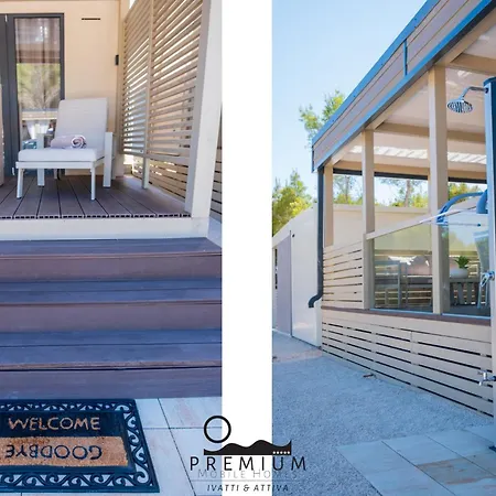 Charming Two-bedroom Mobile Homes - Mobile With Sea View *