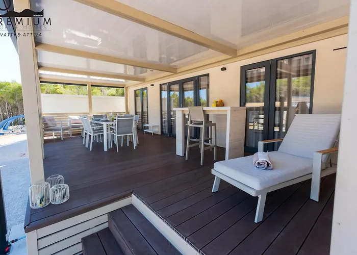 Charming Two-bedroom Mobile Homes - Mobile With Sea View Дом отдыха Драге